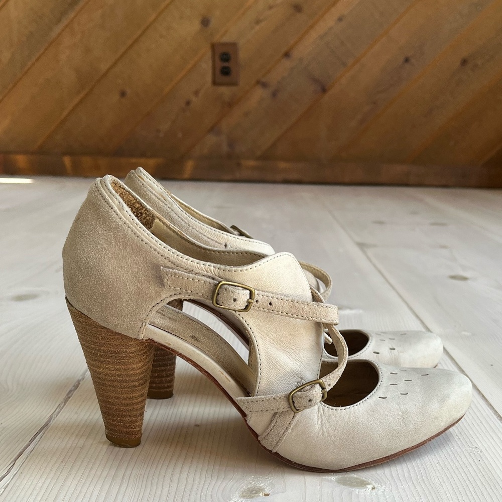 J Shoes Bone White Heeled Sandals, Size 37.5, US Size 7